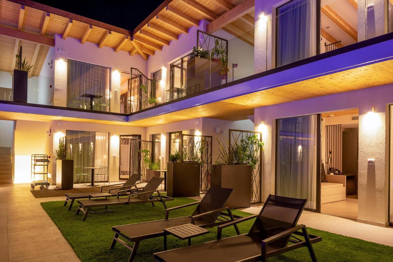 Relais Limonaia - Suites & Garden Spa Torri Del Benaco Exterior foto